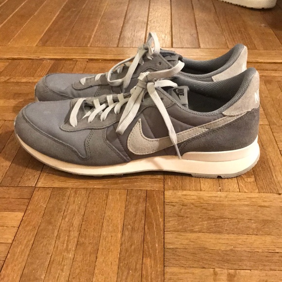 nike internationalist 82 nike internationalist 82